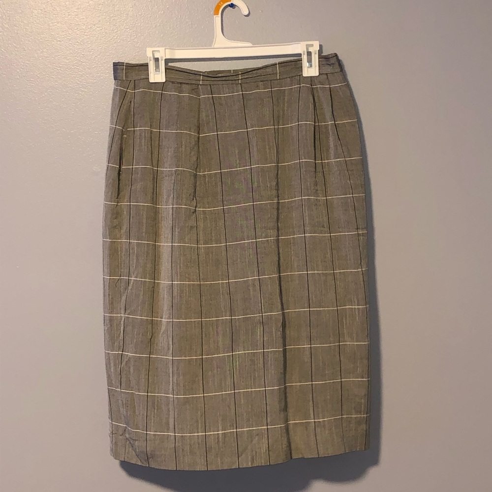 Pleated Pencil Skirt WITH POCKETS!!